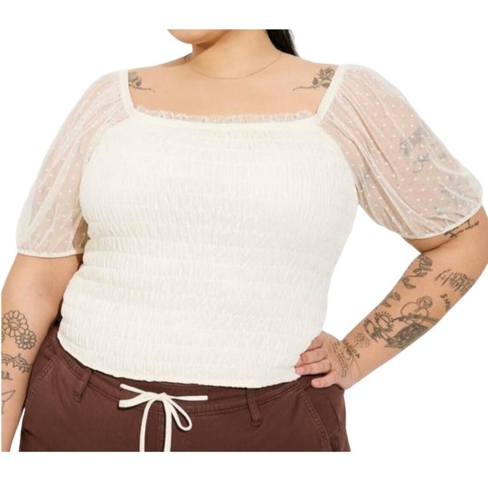 NEW Torrid Ivory Dot Mesh Squared Neck Smocked Top Stretch Women's Plus 3‎ 22-24